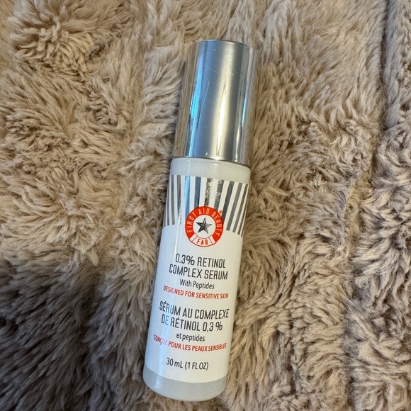 First Aid Beauty Retinol Complex Serum with Silver Cap - Picture 1 of 2